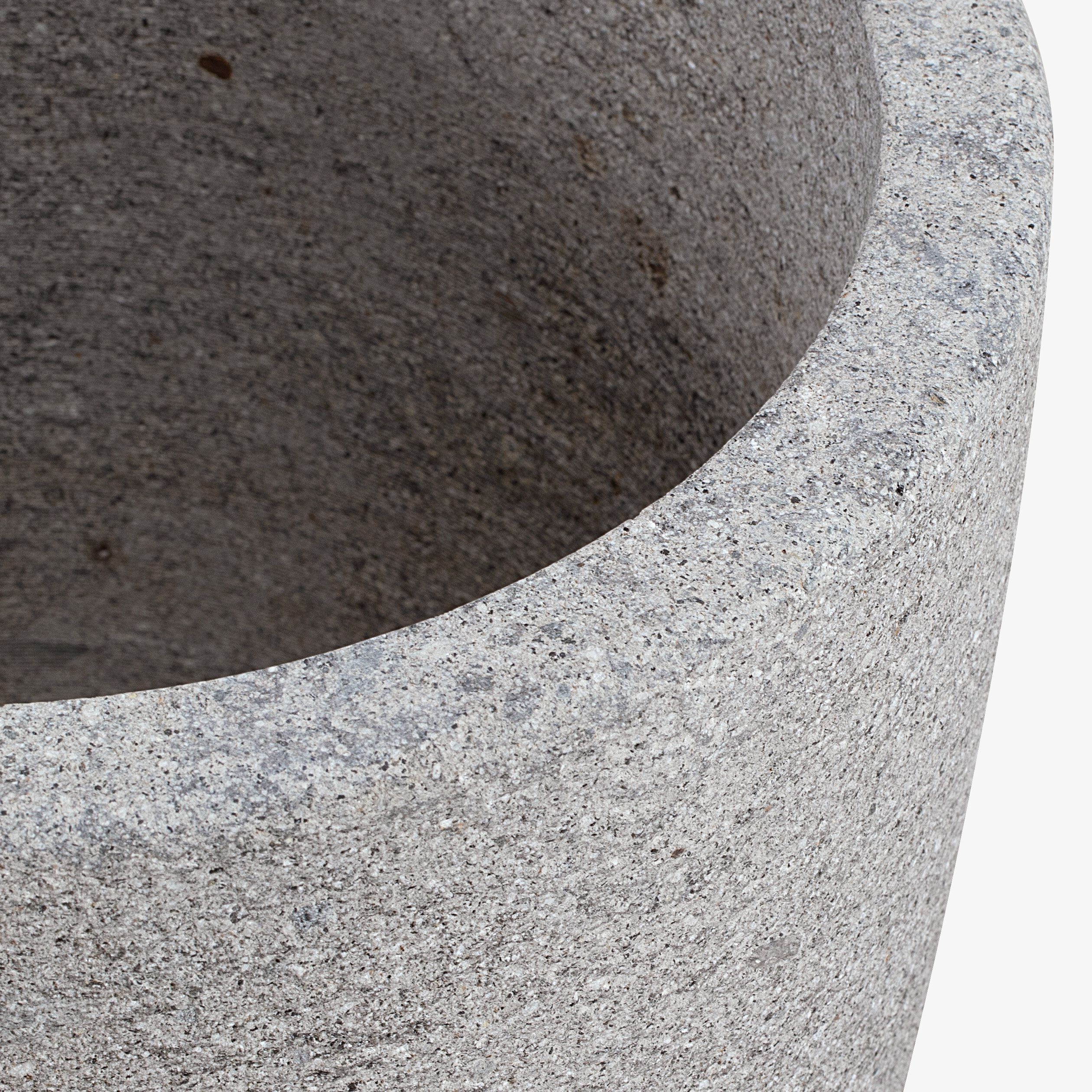 Круглый садовый горшок из пеперино VELTHA® Atrium ARCH-00072171 - Вид №5