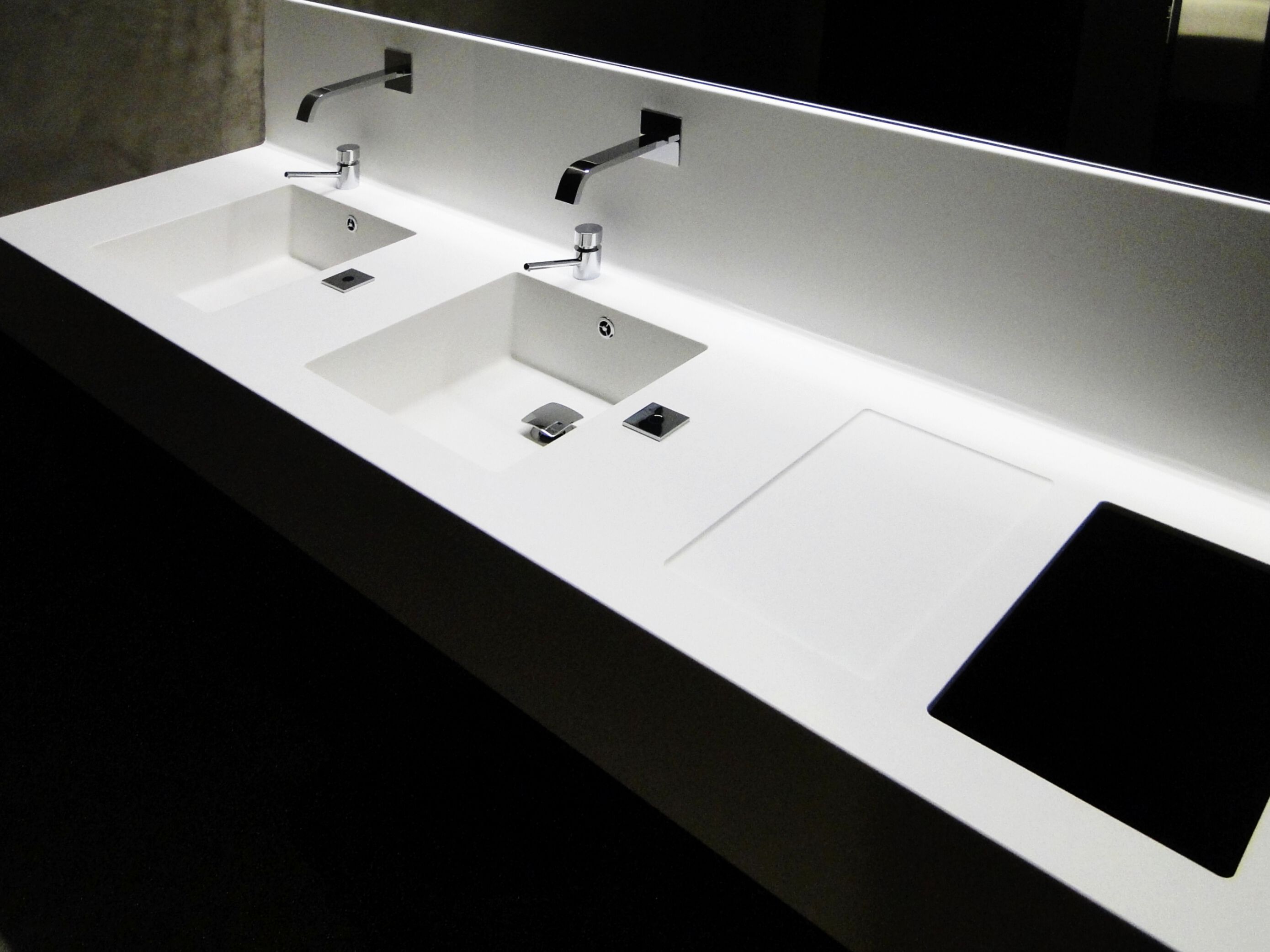 Столешница для умывальника в HIMACS AMOSDESIGN MIURA ARCH-00119096