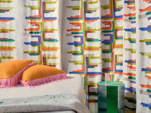 Хлопчатобумажная ткань с вышивкой