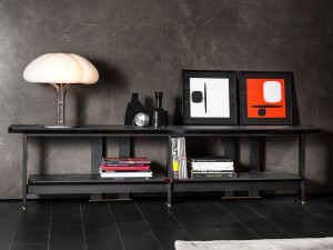 Деревянная прямоугольная консоль с полками