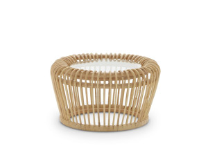 Круглый журнальный столик из ротанга