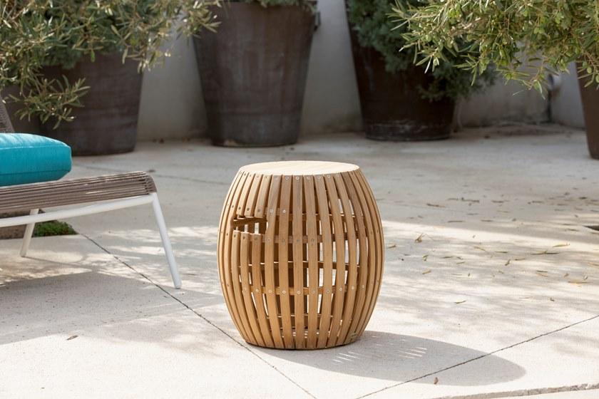 Unopiù Низкий садовый табурет из тика Swing Sgante - Вид №1