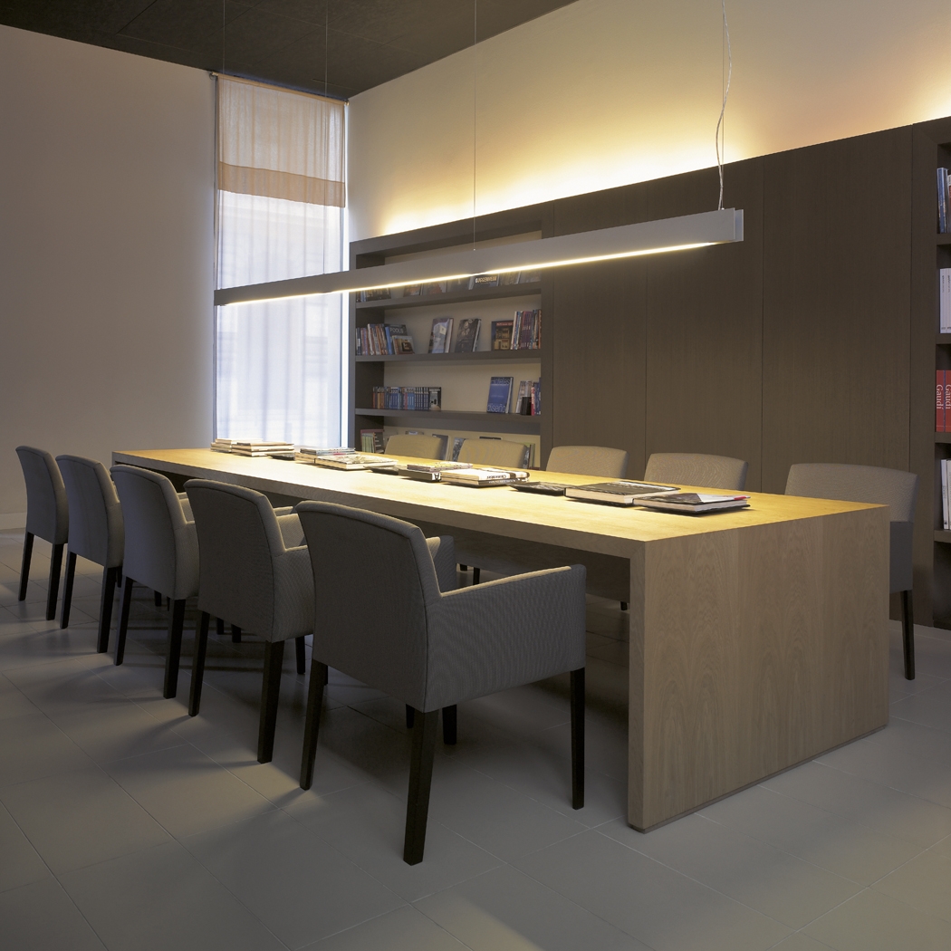 037924 Кресло Andreu World Cloe - Вид №1