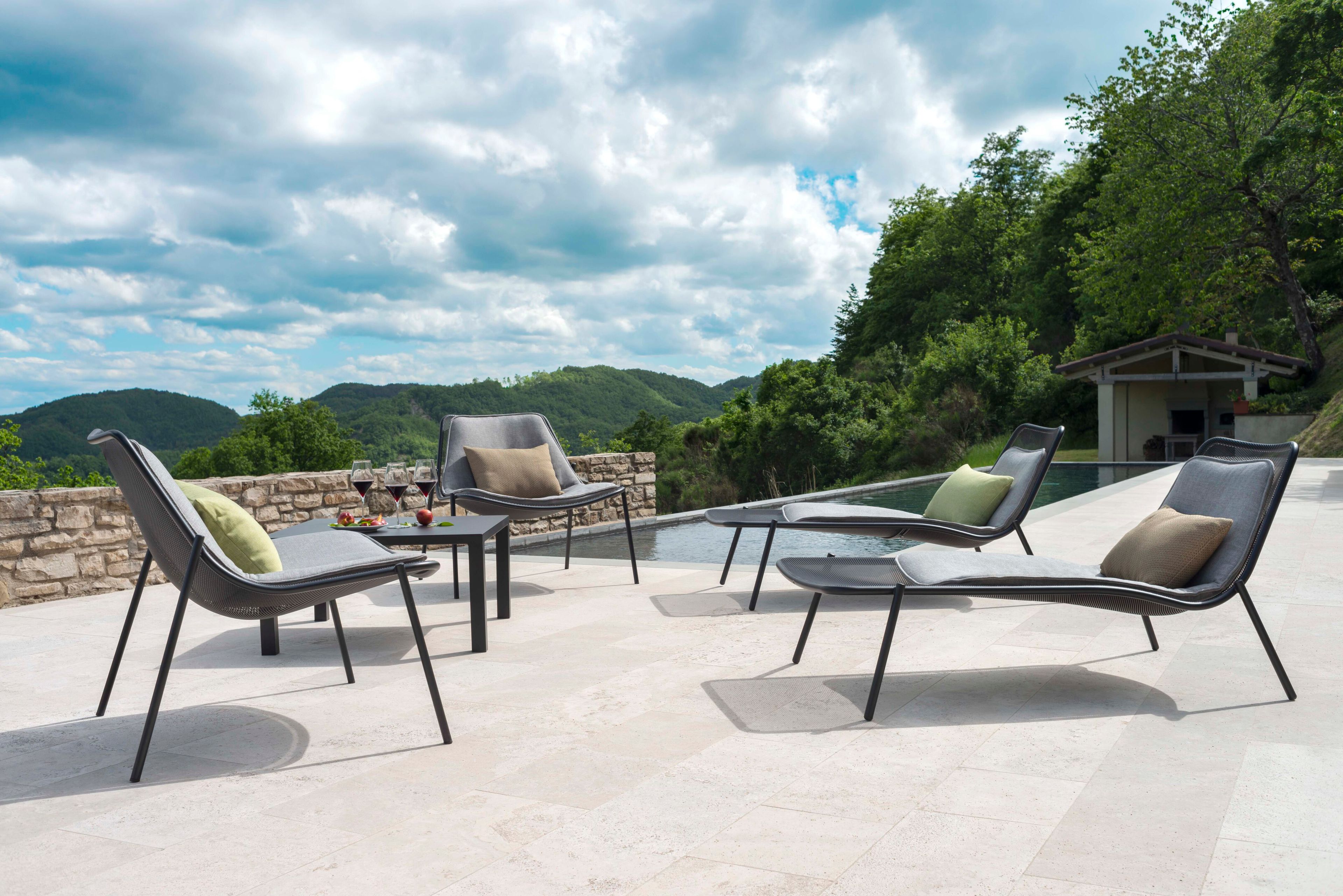 Квадратный низкий журнальный столик emu круглый ARCH-00089151 - Вид №1