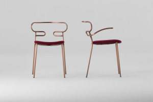 Металлический стул с открытой спинкой с мягким сиденьем