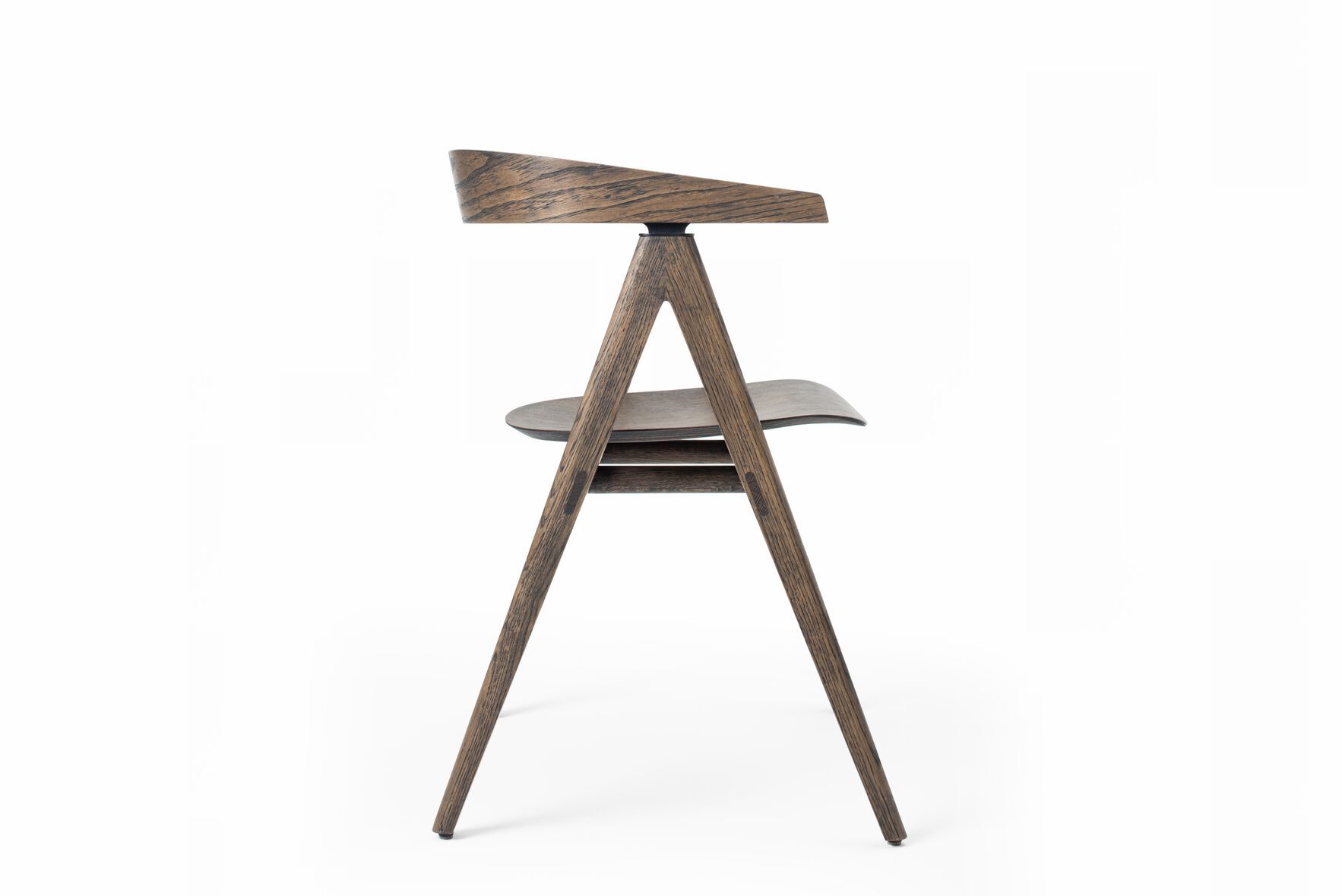 Дубовый стул с подлокотниками с открытой спинкой Gazzda Ava ARCH-00111958 - Вид №16