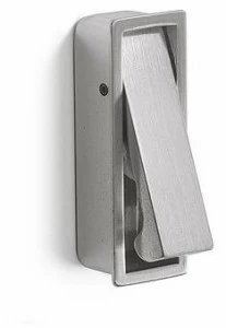 Cosma Встраиваемая ручка для мебели из замака  12596