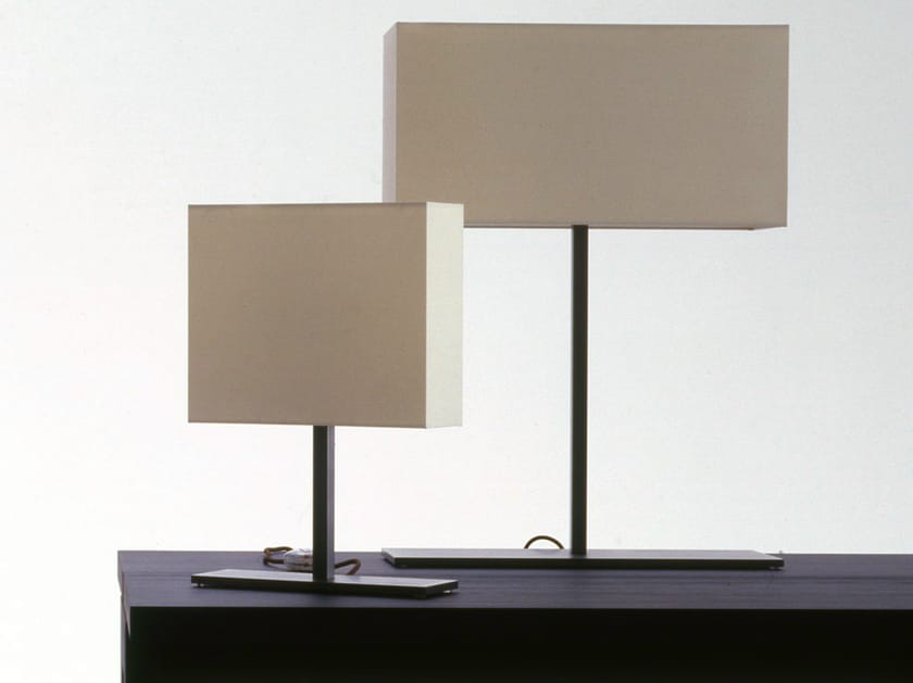 Настольная лампа с тканевым абажуром Maxalto Leukon ARCH-00012255