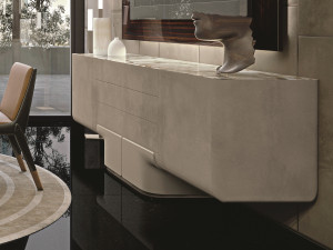 Кожаный шкаф с ящиками