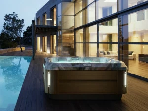 Jacuzzi® Наземный мини-бассейн с гидромассажем J-300™