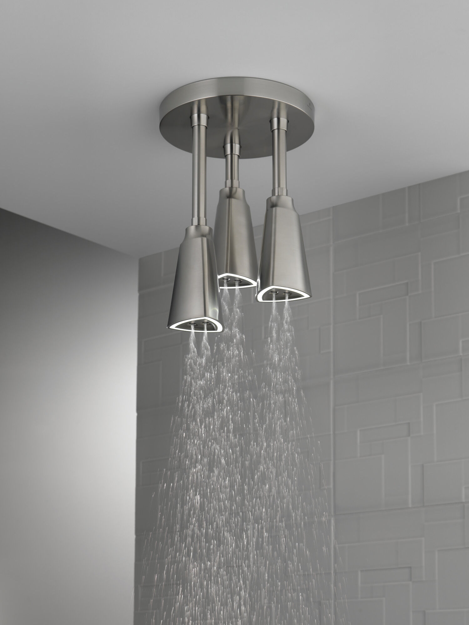 57140-SS25-L Подвесная душевая лейка Raincan со светодиодной подсветкой H2Okinetic® Delta Faucet Universal Showering Нержавеющая сталь  - Вид №5