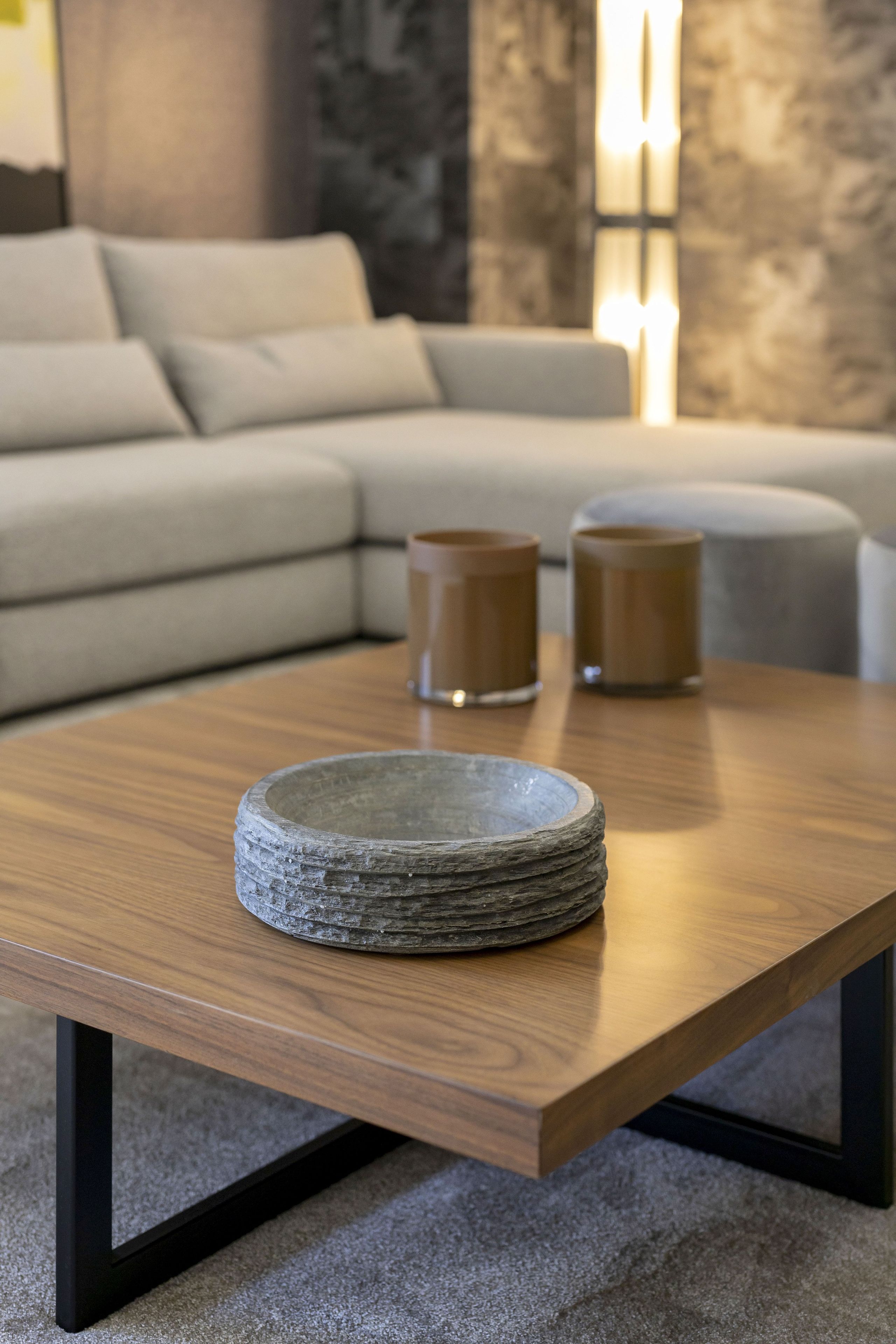 Прямоугольный низкий журнальный столик из грецкого ореха Stylish Club Slender ARCH-00089916 - Вид №6