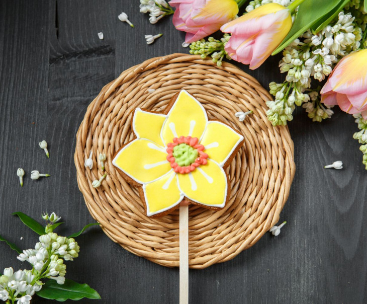 9647 Пряник Цветок желтый Вкусляндия 