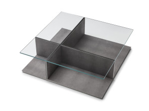 Квадратный деревянный и стеклянный журнальный столик с кожаным покрытием