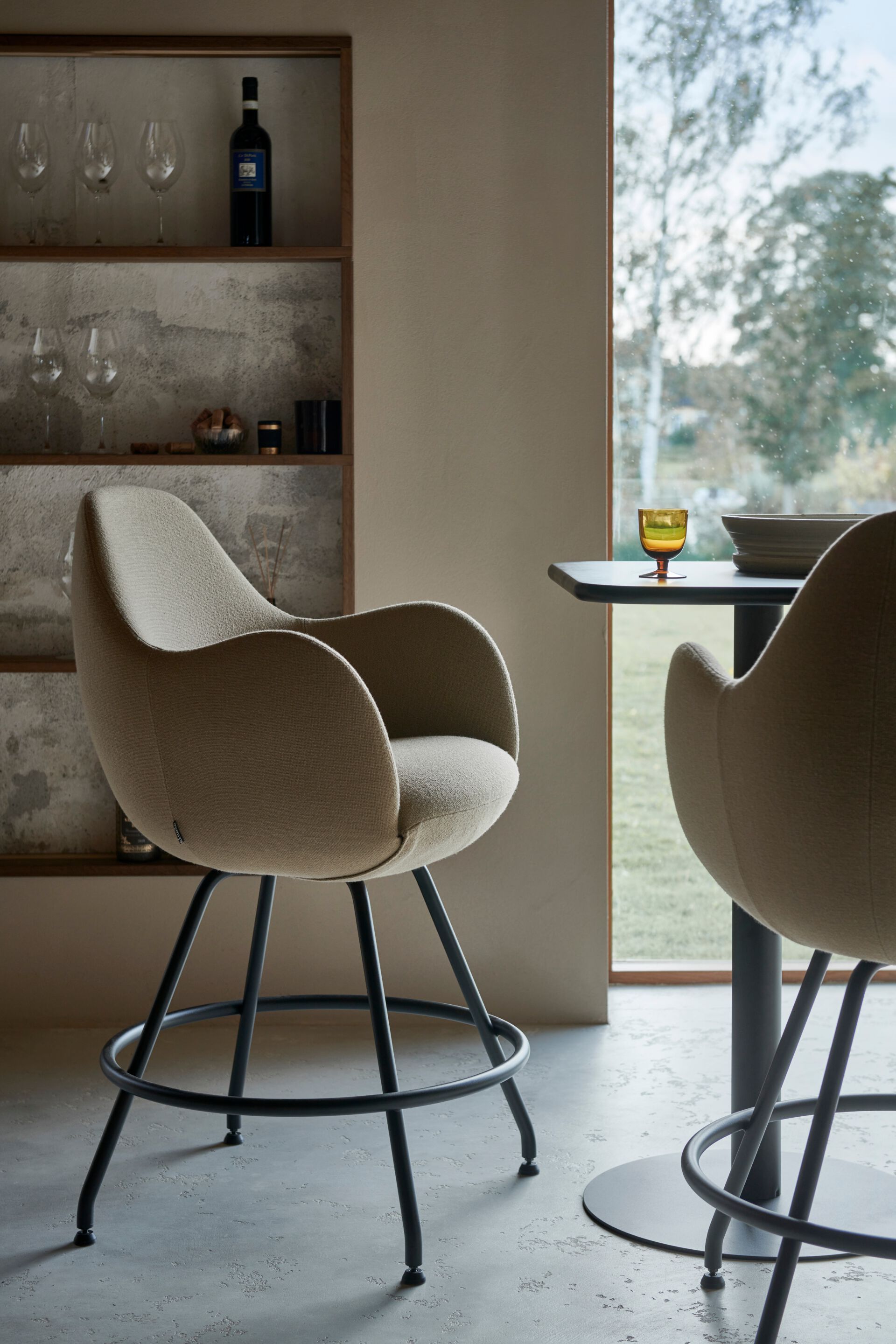 Тканевый мягкий барный стул со спинкой Bla Station Wilmer ARCH-00143862 - Вид №2