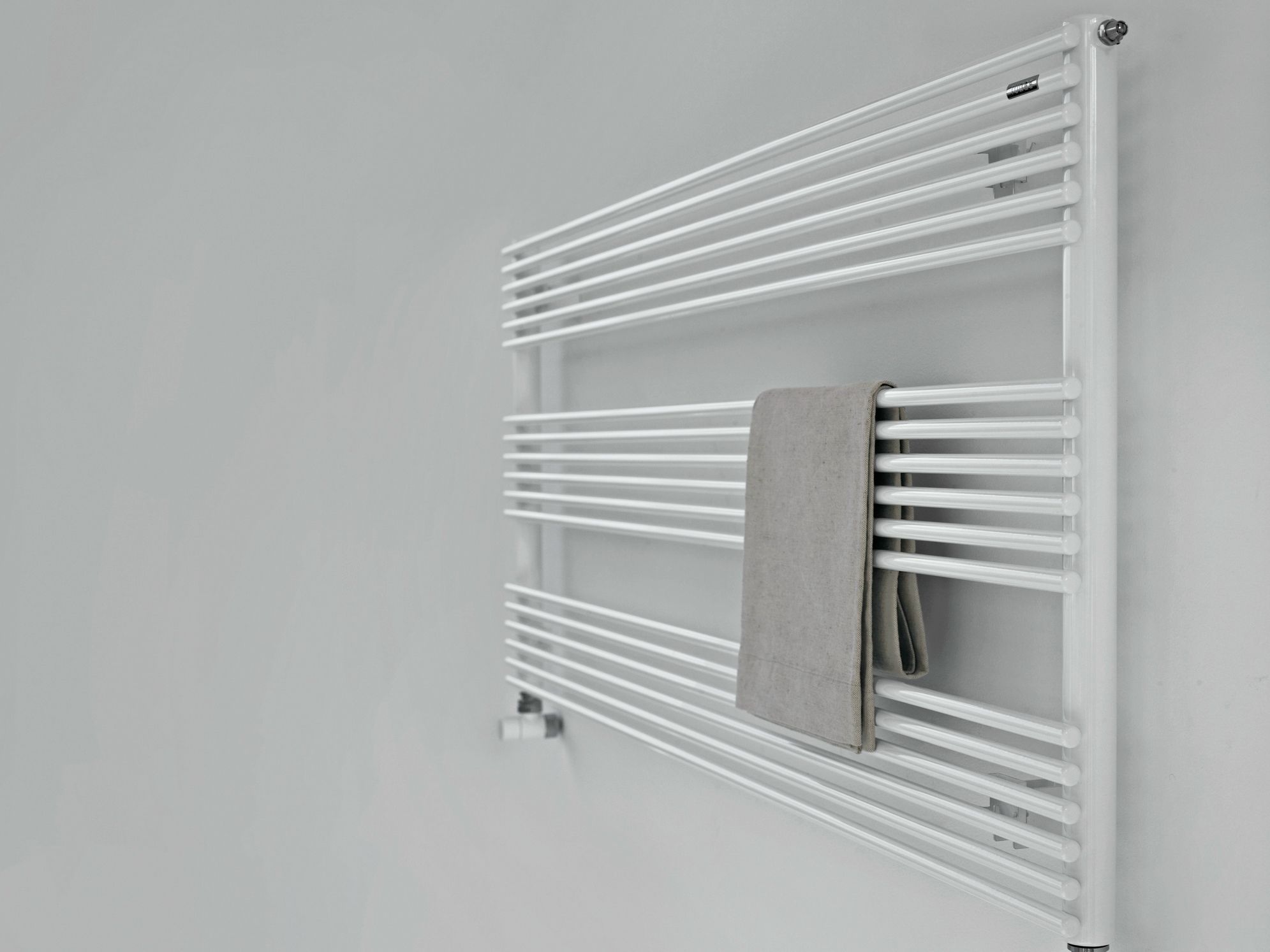 Настенный горизонтальный полотенцесушитель Tubes основы ARCH-00140431 - Вид №1