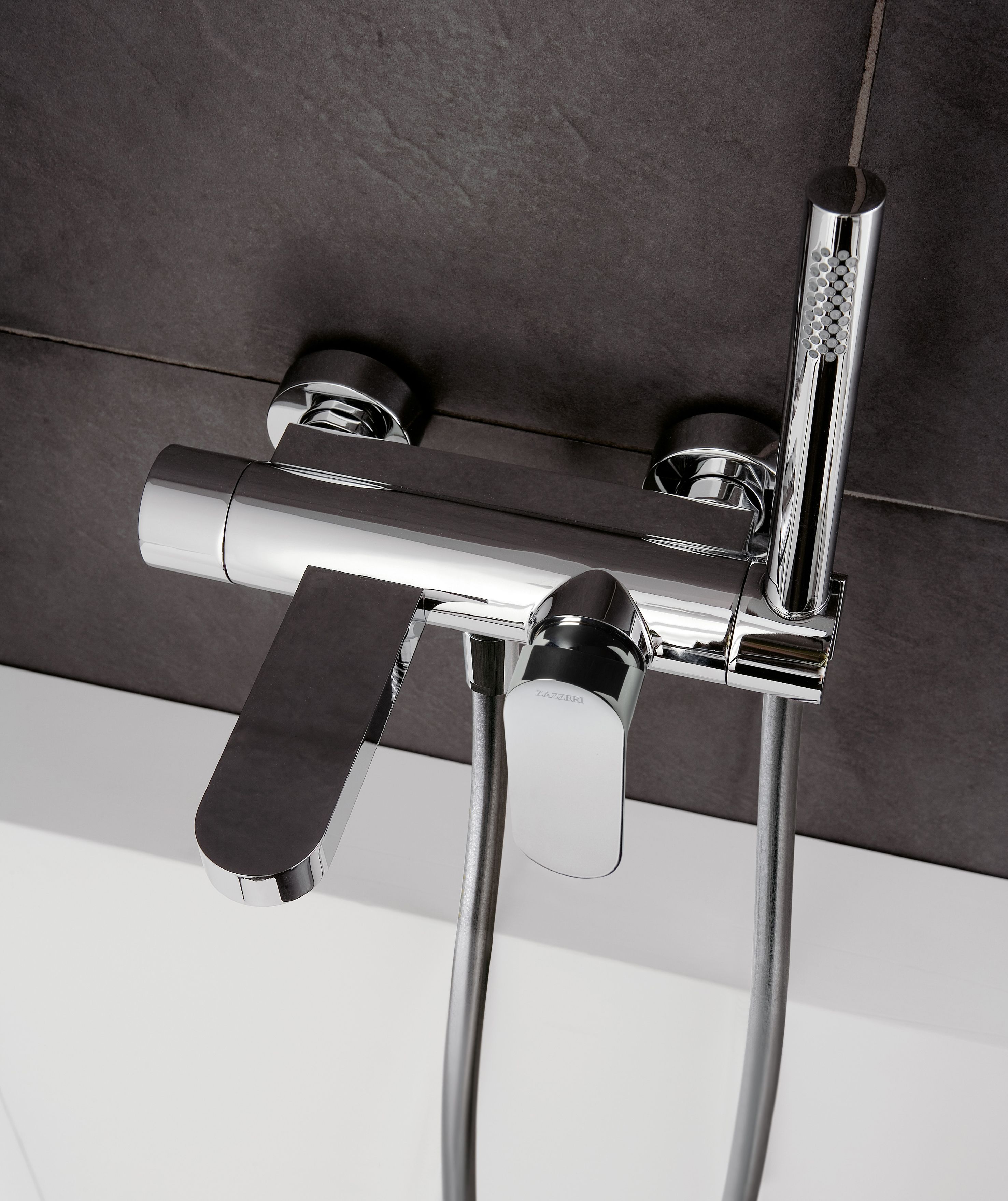 Латунный настенный смеситель для ванны с ручным душем Zazzeri Trend X ARCH-00137999 - Вид №1