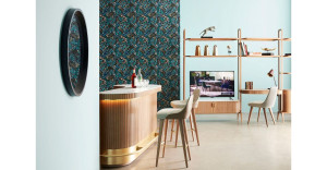 Барная стойка с вишневым освещением