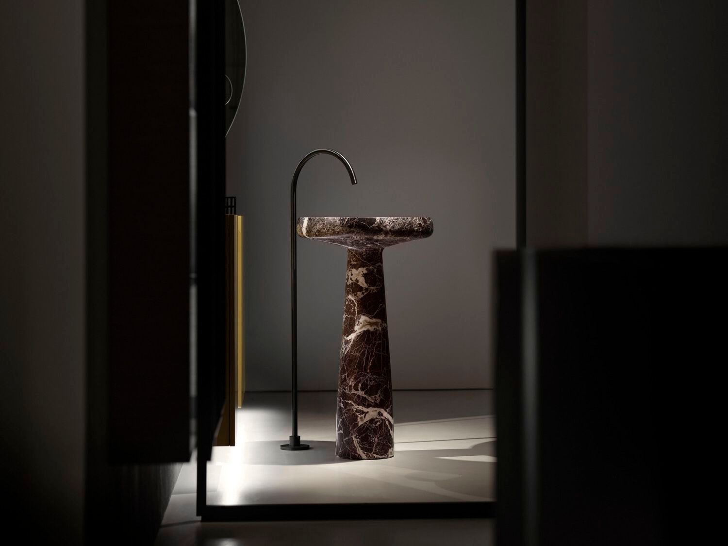 Круглый отдельно стоящий умывальник из красного мрамора Levanto Falper SORGENTE ARCH-00046524 - Вид №4