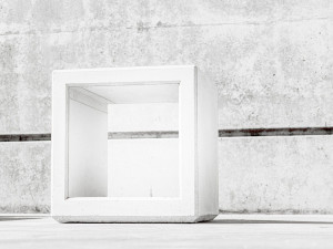 Бетонное наружное сиденье