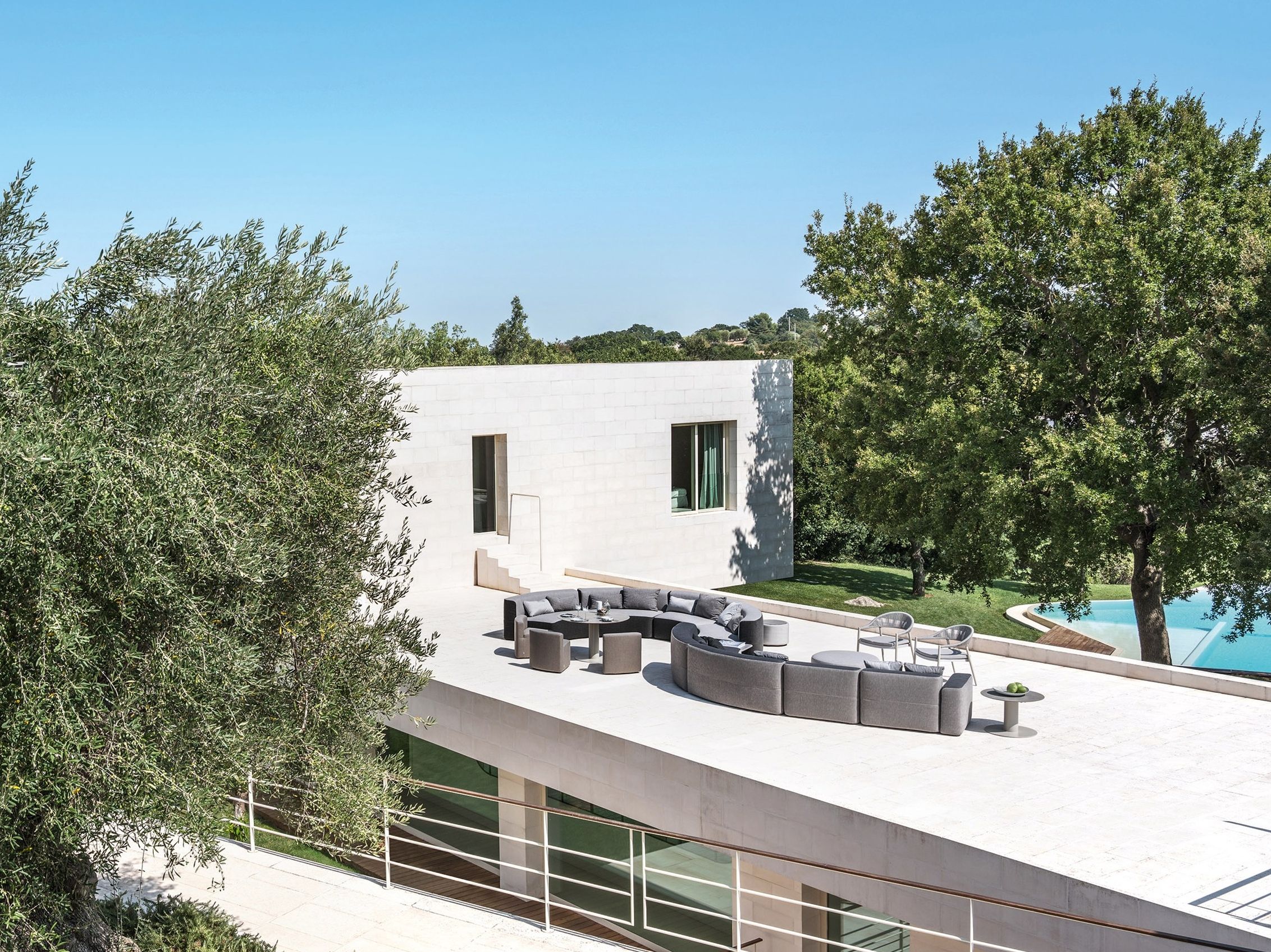 Тканевый изогнутый модульный садовый диван Varaschin Belt ARCH-00070843 - Вид №6