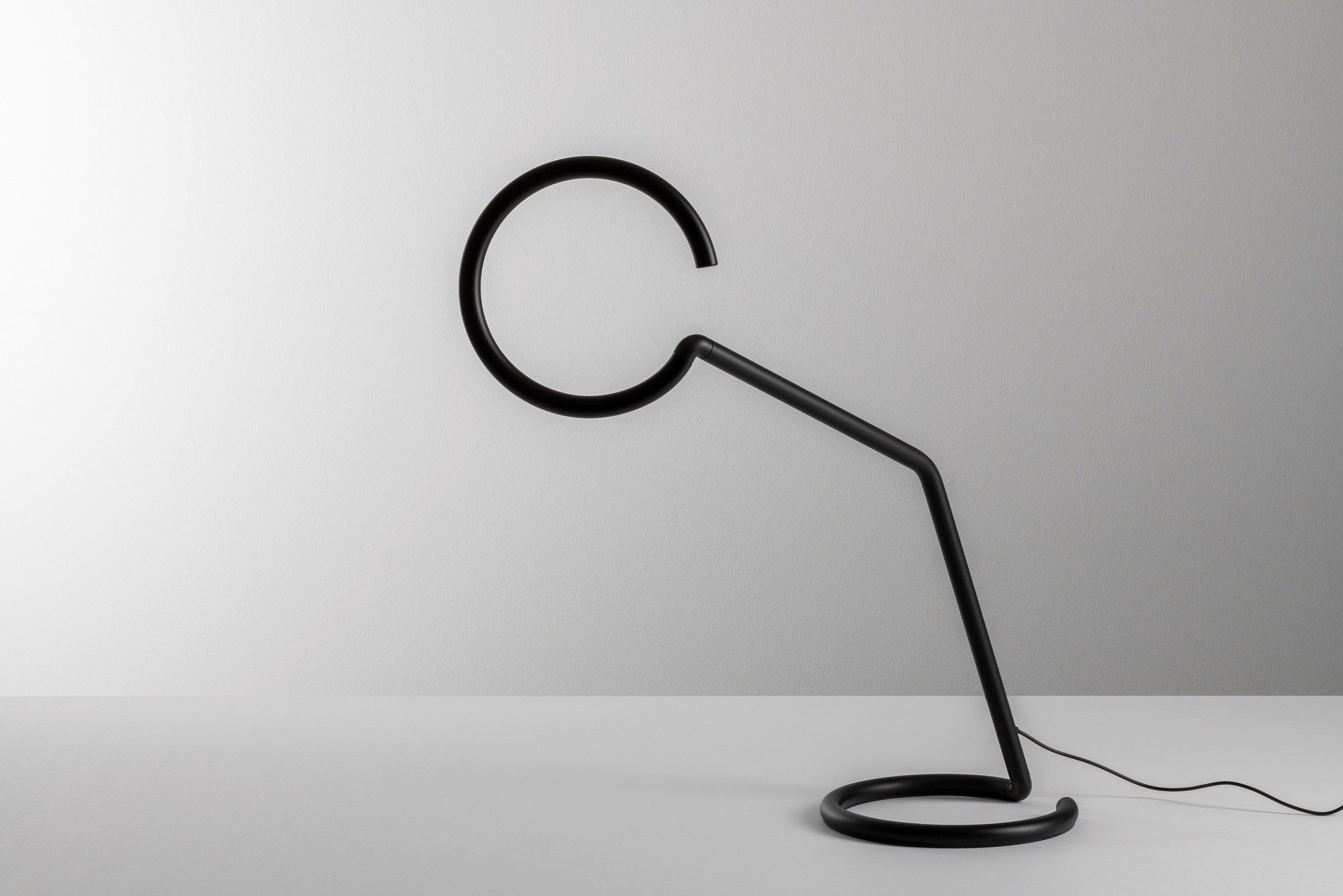 Регулируемая металлическая настольная лампа Artemide Vine Light ARCH-00085435 - Вид №3