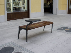 Скамейка в ироко