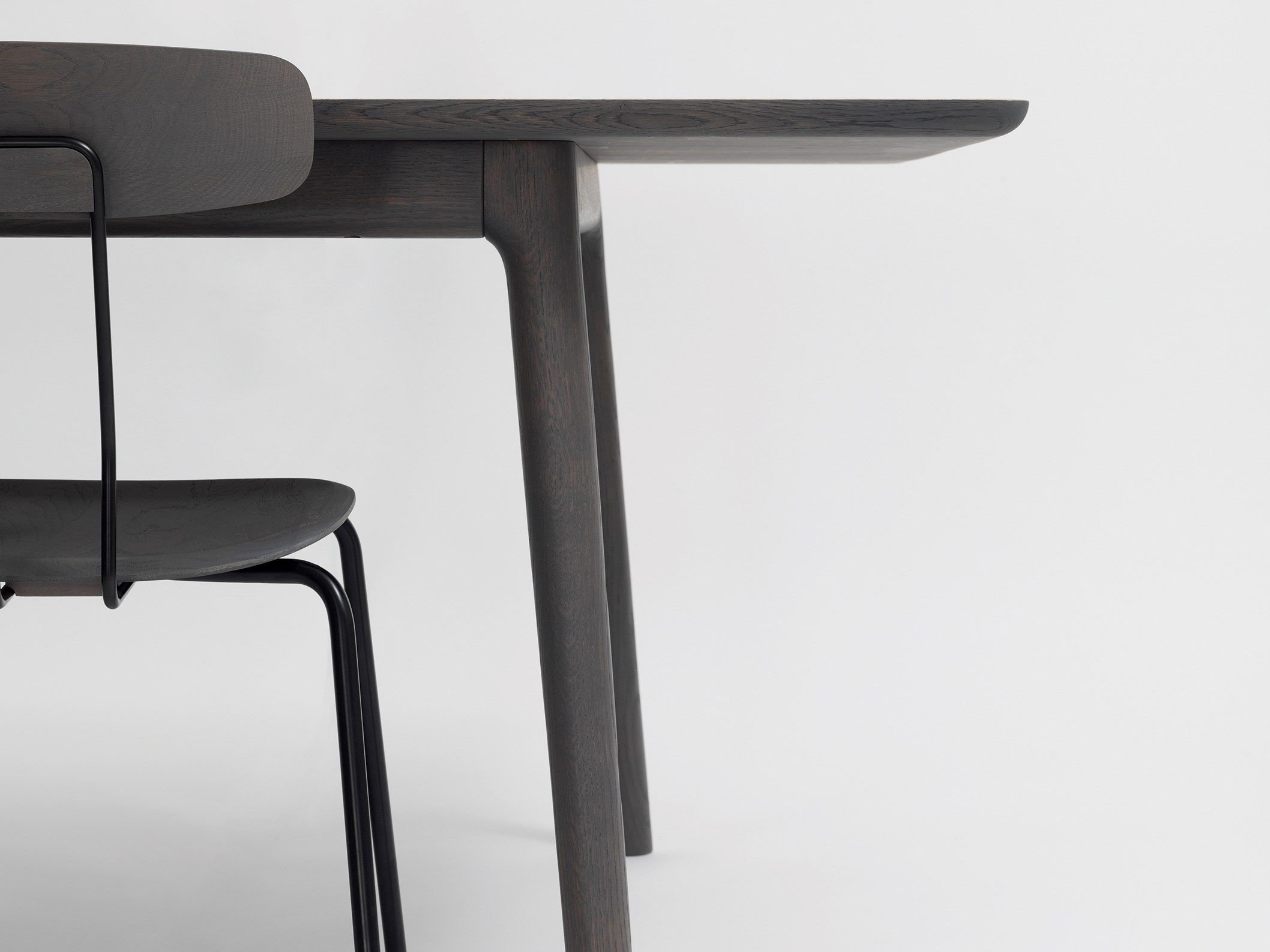 Штабелируемый стул из стали и дерева ZEITRAUM Okito ARCH-00082422 - Вид №6