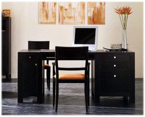 Компьютерный стол  BAMAX 82.823