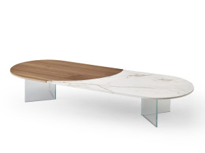 Деревянный овальный низкий журнальный столик