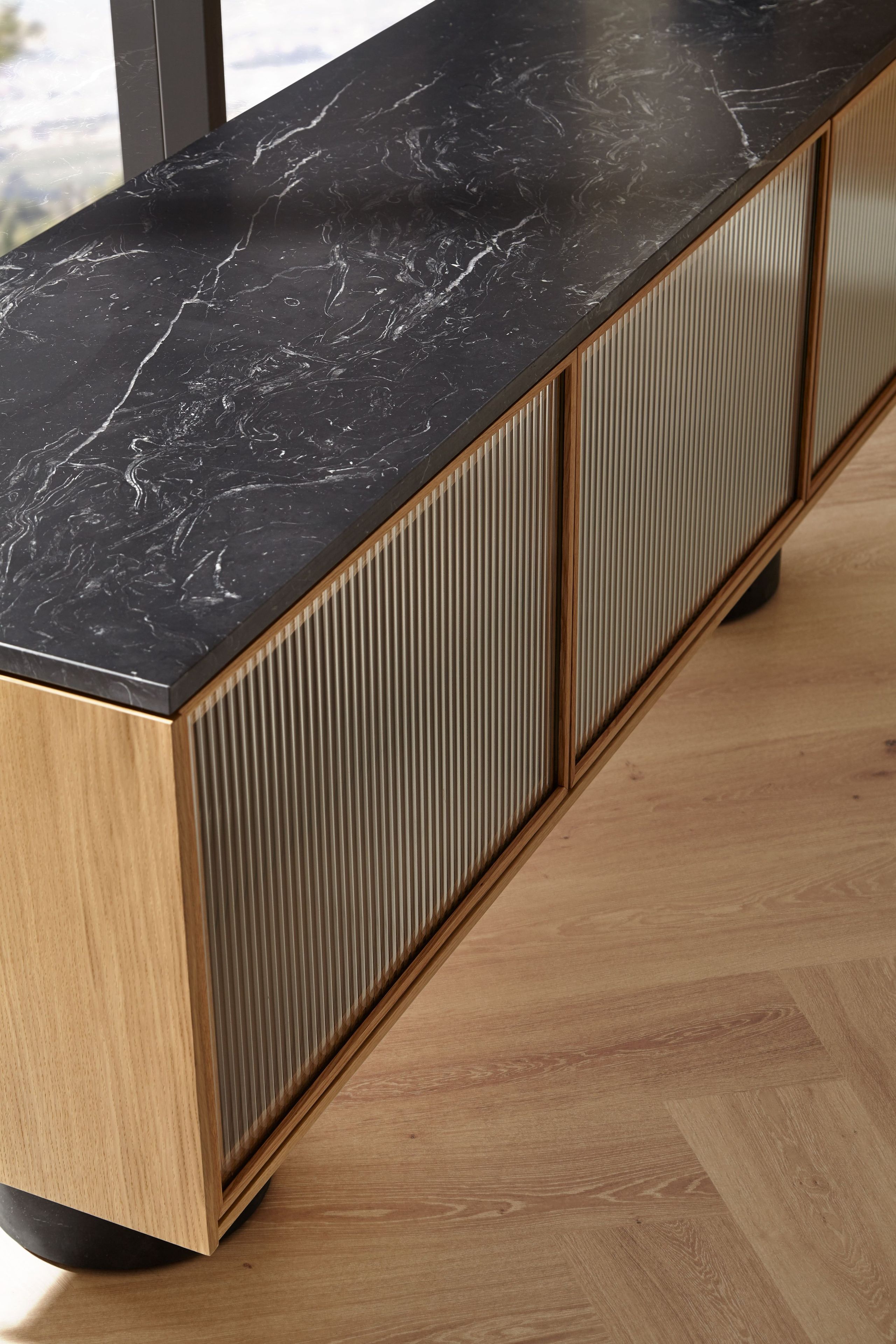 Деревянный шкаф с распашными дверями Punt ARCH-00054972 - Вид №11