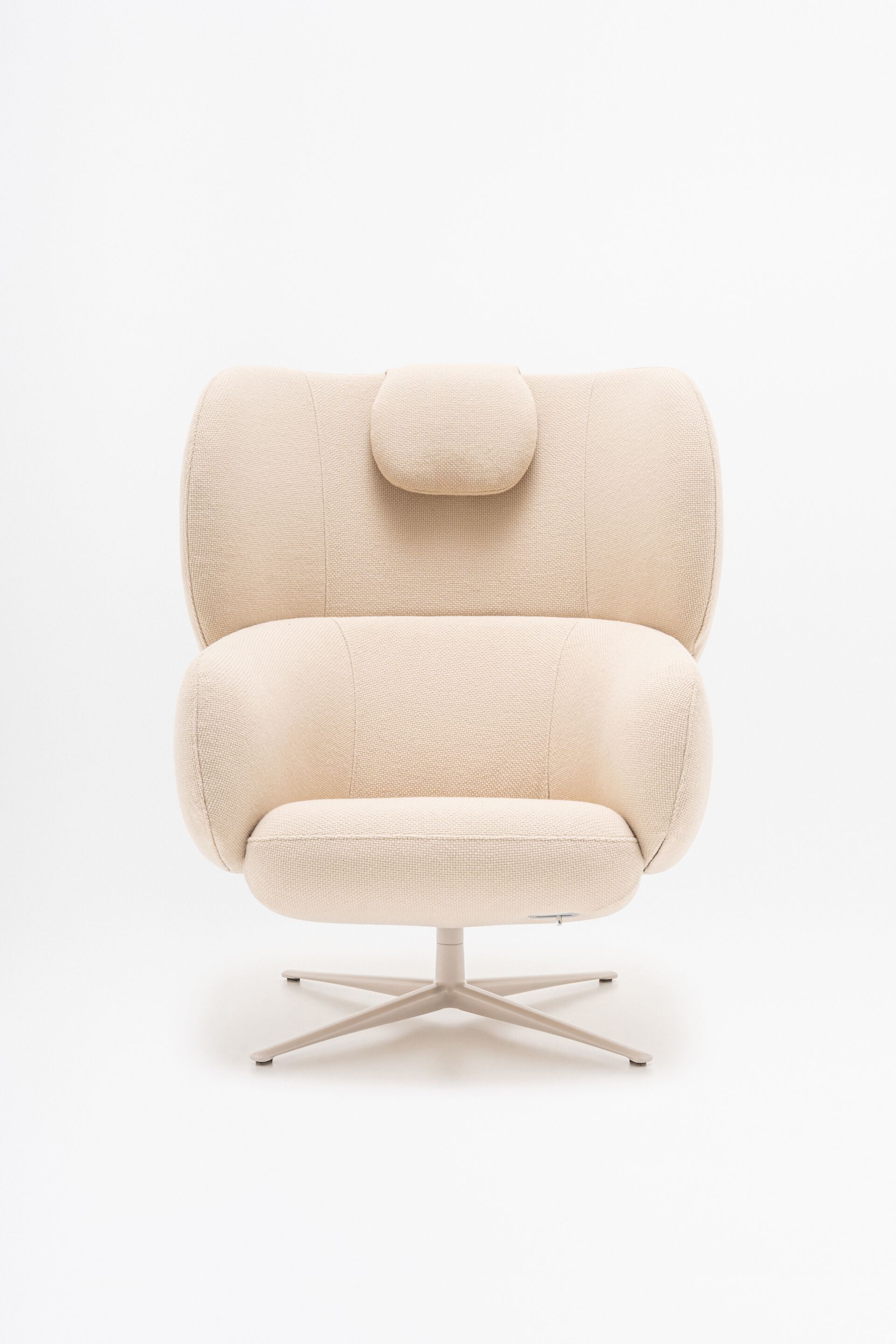 Тканевое кресло с подголовником MDD Grand Grace ARCH-00001886