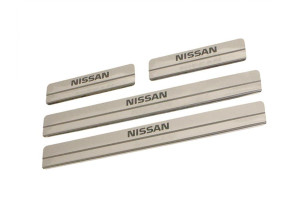 16071729 Накладки внутренних порогов NISSAN Sentra ступенчатые, надпись NSK-001 Dollex