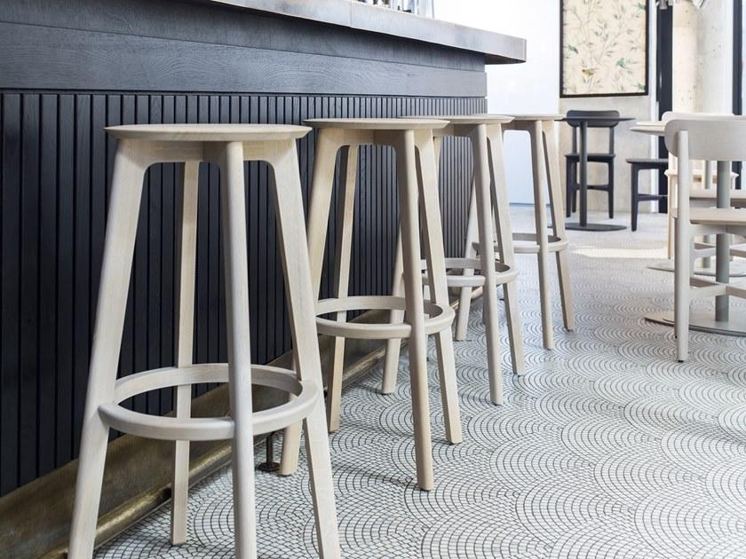 ZEITRAUM Барный стул из массива дерева с подставкой для ног 1.3 sun-id-1427242 - Вид №4