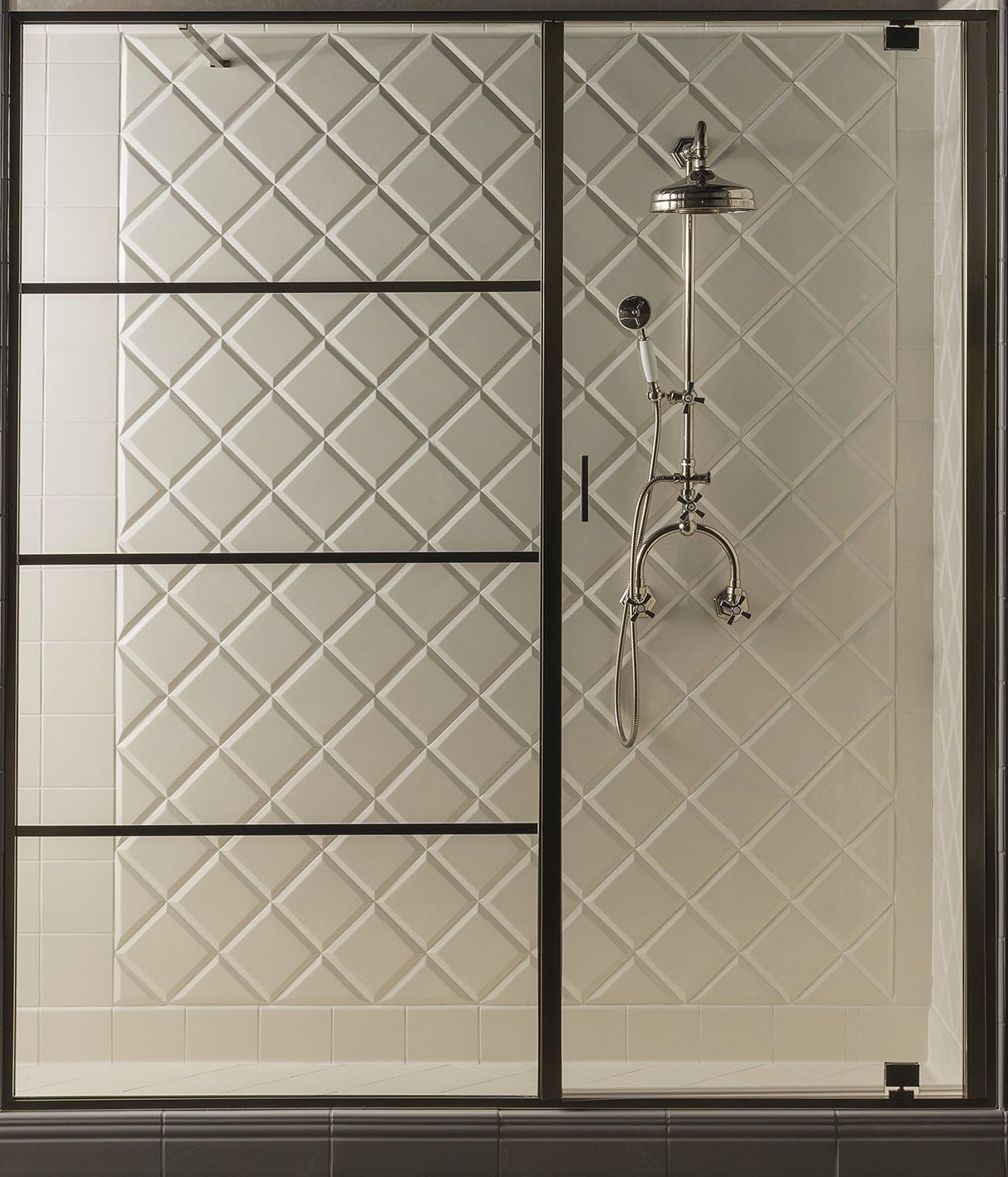 Металлическая настенная душевая колонна с ручным душем Park Avenue Crowe ARCH-00007779