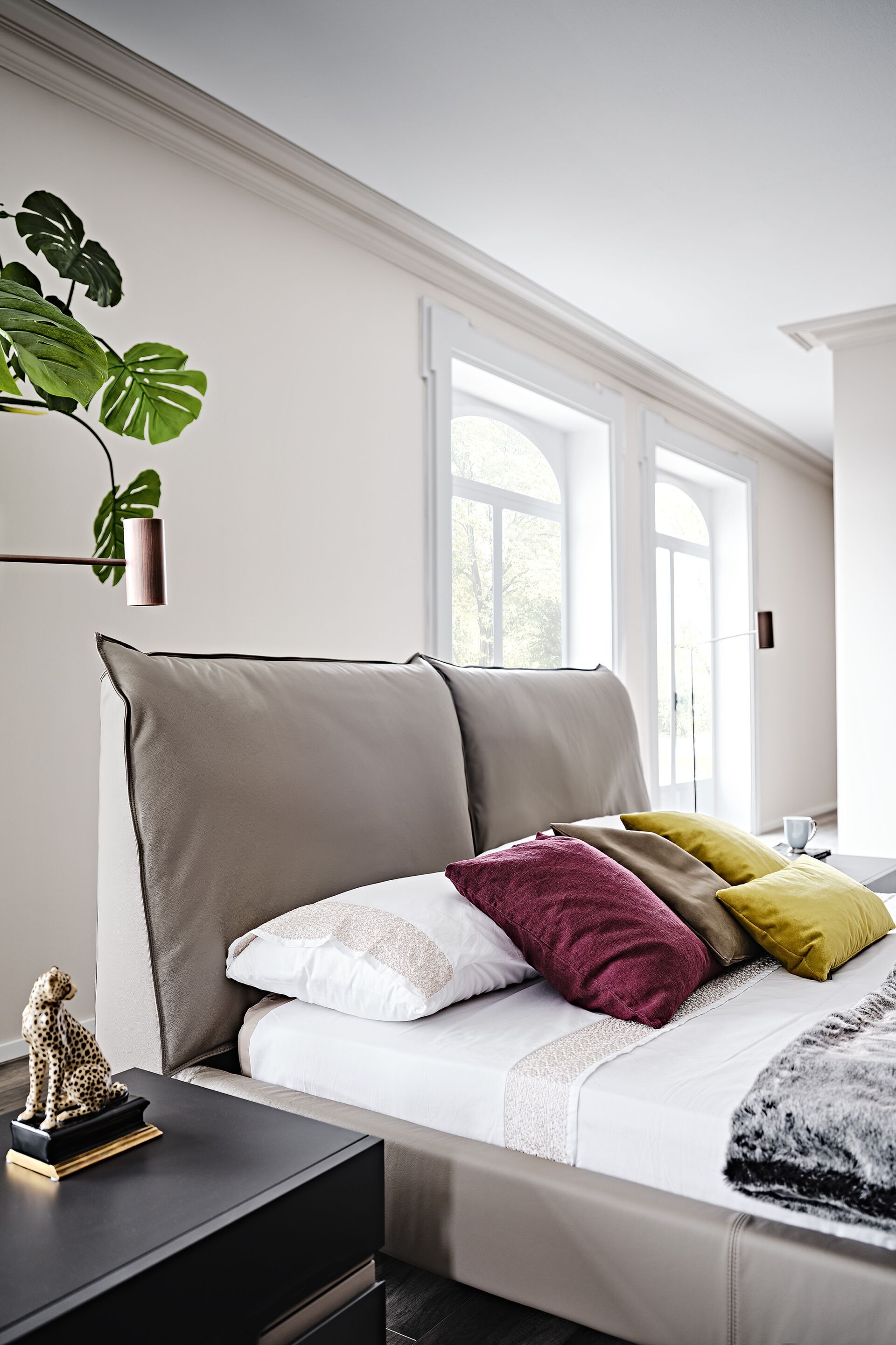 Двуспальная мягкая кровать Cattelan italia LUKAS ARCH-00153153 - Вид №2