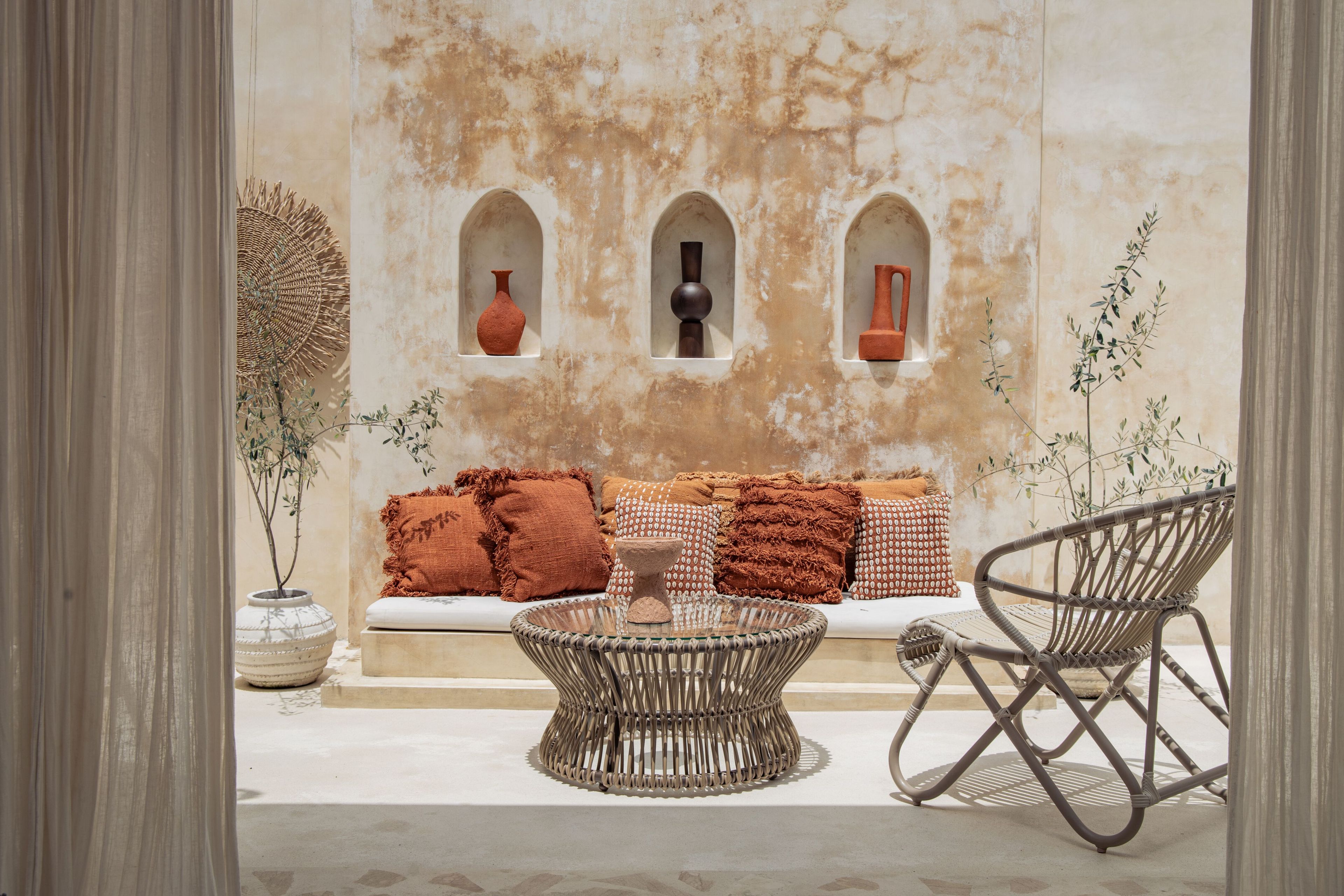 Круглый деревянный и стеклянный садовый журнальный столик cbdesign Capriccio ARCH-00140644 - Вид №4