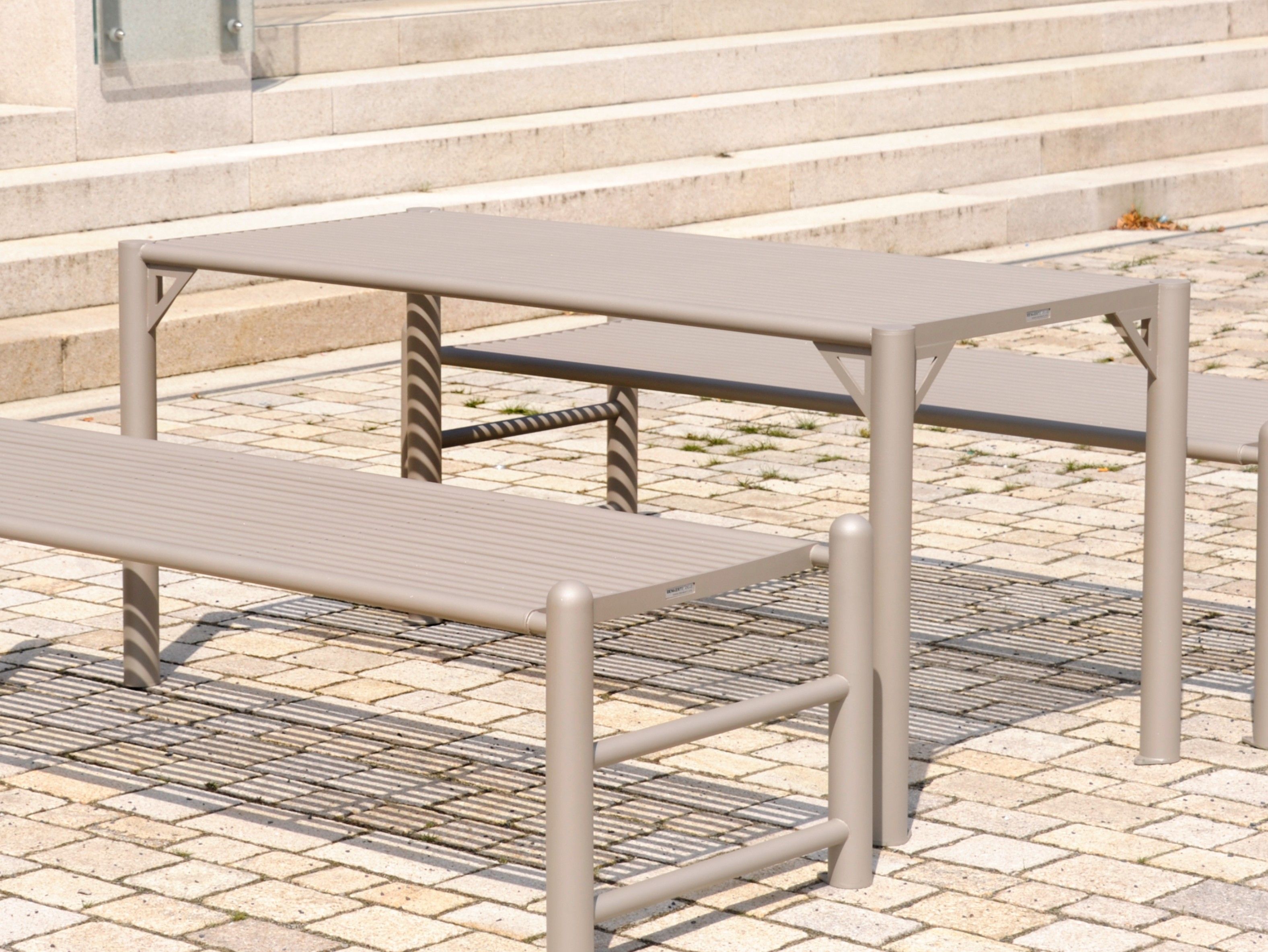 Прямоугольный стол из нержавеющей стали BENKERT BANKE Siardo ARCH-00085271