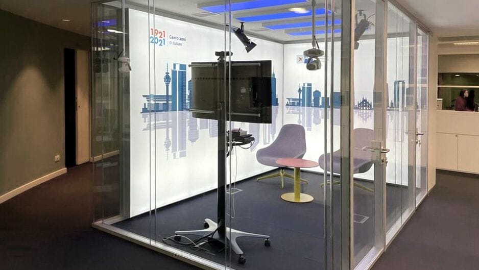 Алюминиевые конструкции и звукопоглощающая ткань для конференц-зала ABS Group CONFERENCE ROOM ARCH-00000398 - Вид №1