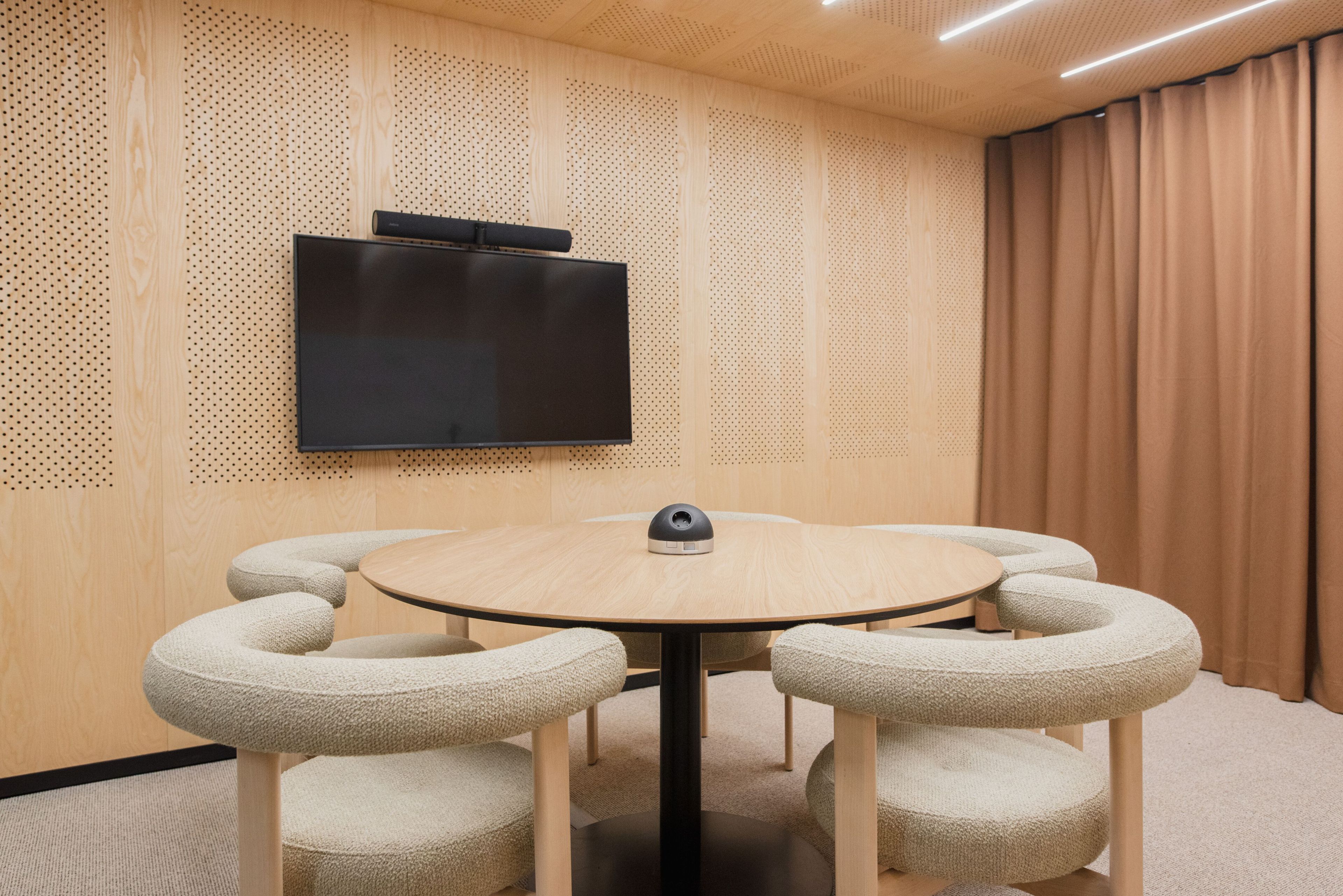 Мультимедийная многосторонняя акустическая офисная кабина Taiga Concept Lohko Flex ARCH-00033059 - Вид №2