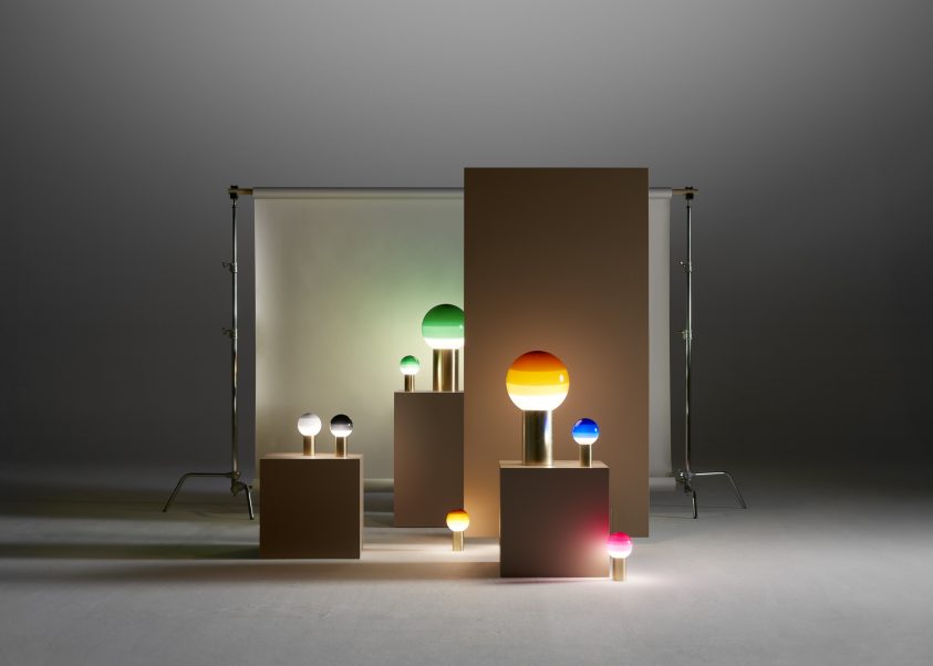 072887 Настольный светильник розовый-латунь Marset Dipping Light  - Вид №3