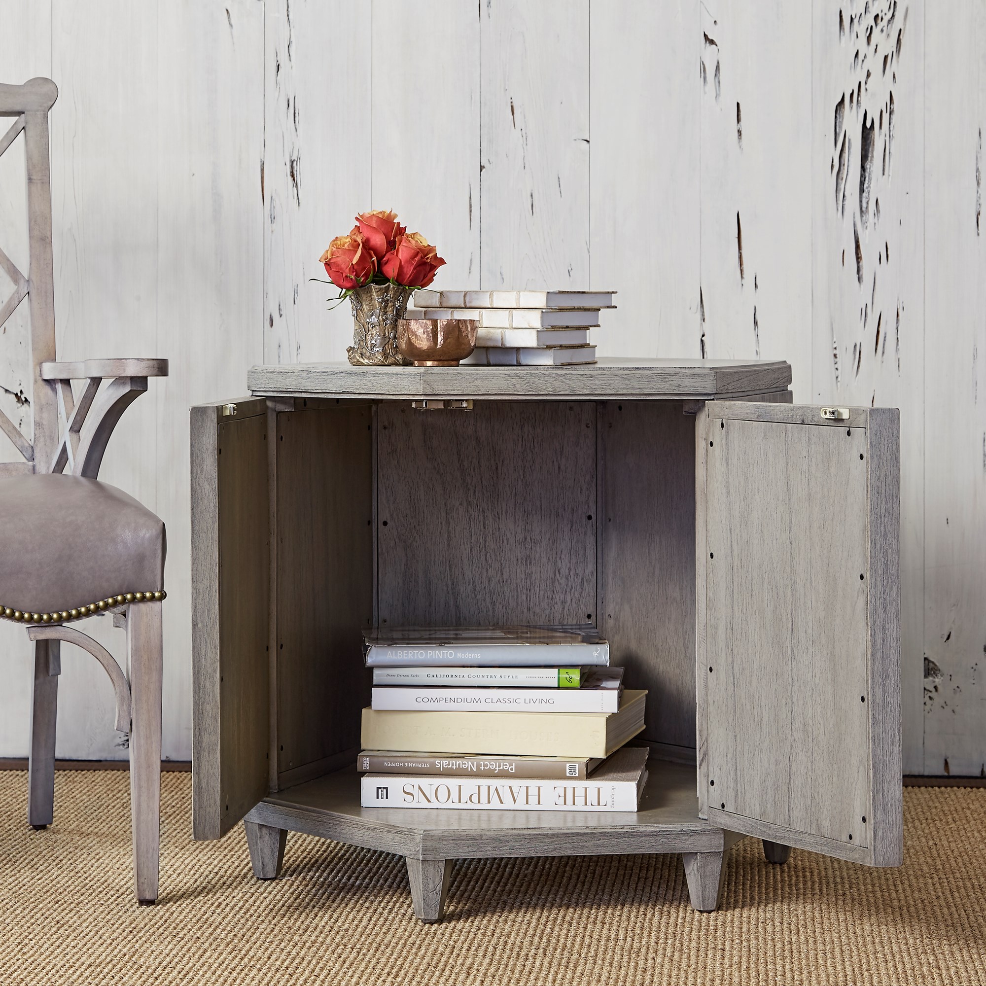 Тумбочка 27060-830-001 Nantucket Chest Ambella  - Вид №2