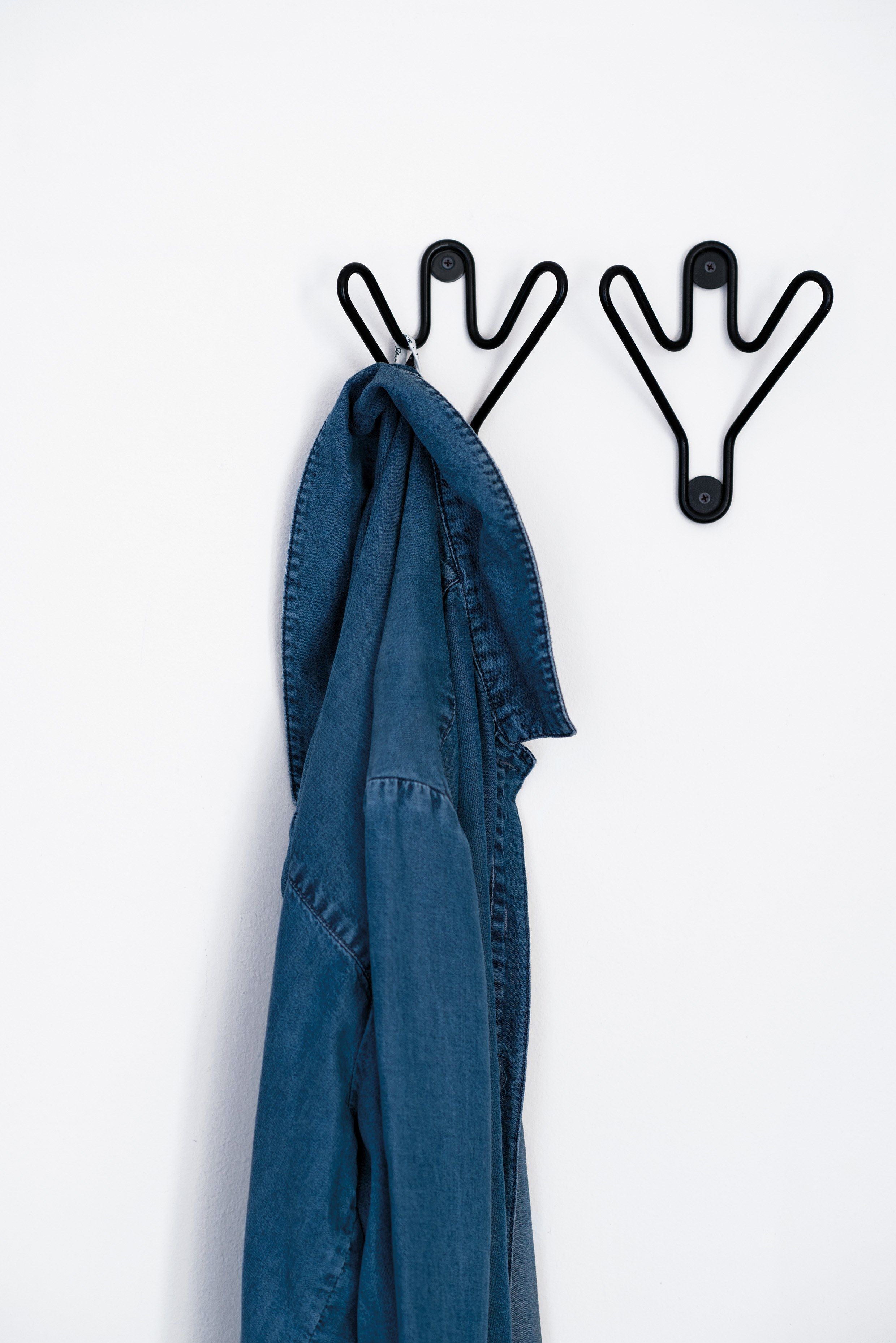 Окрашенная металлическая вешалка для одежды Maze Nature ARCH-00011184