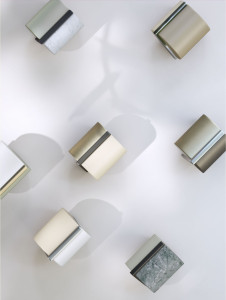 Смеситель для раковины с 3 отверстиями из хромированной латуни с поворотным горлышком