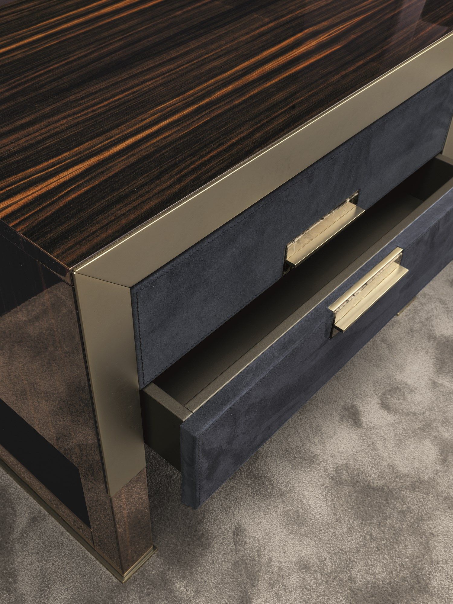 Прямоугольная кожаная прикроватная тумбочка с ящиками Longhi Loveluxe ARCH-00118162 - Вид №5