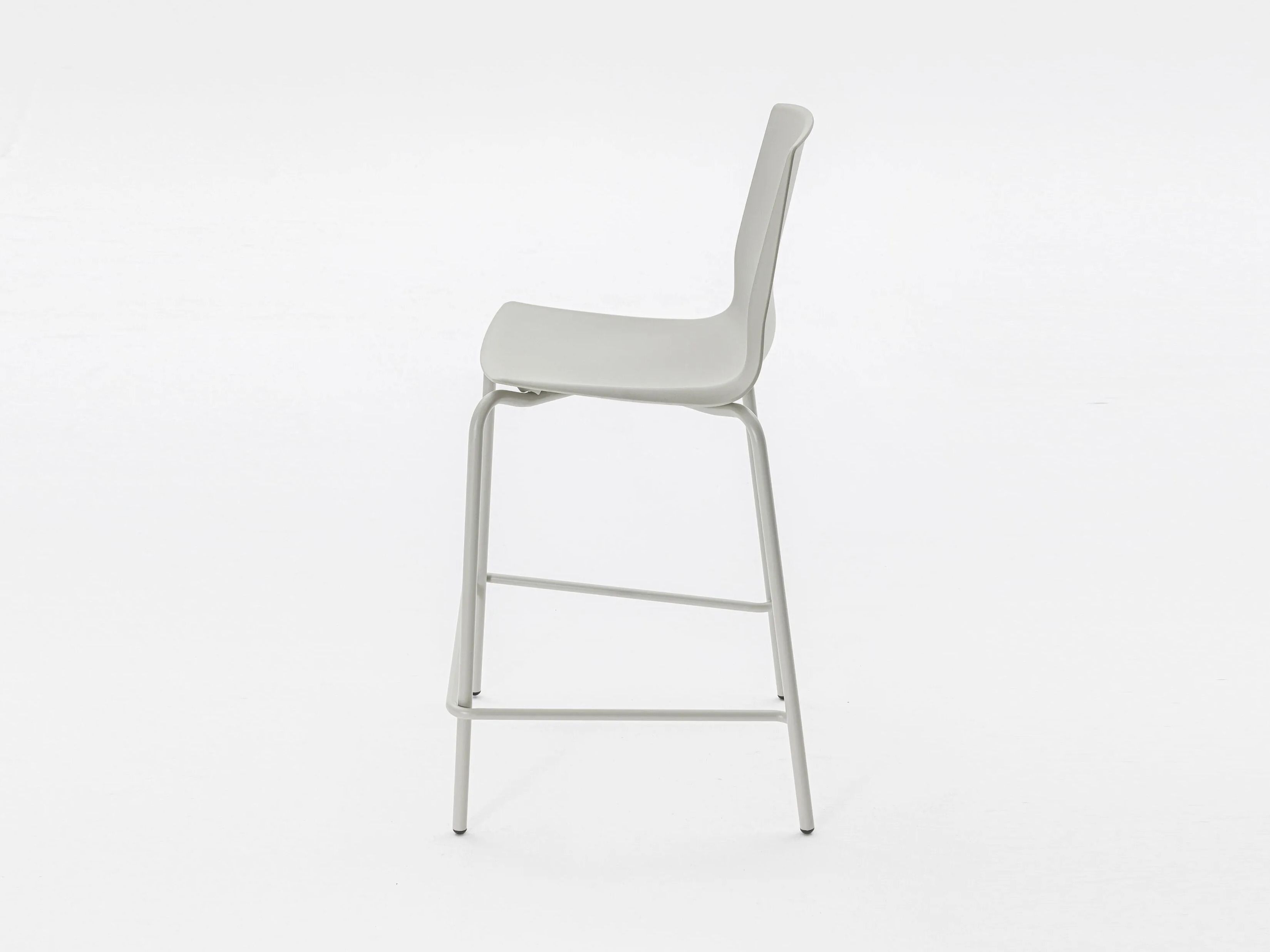 Полипропиленовый табурет с подставкой для ног Mara Лотос ARCH-00043840 - Вид №1