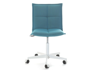 Офисное кресло с 5 спицами