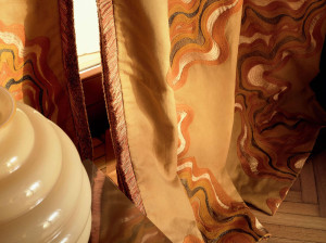 Вышитая ткань для штор