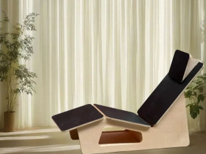 Деревянный шезлонг