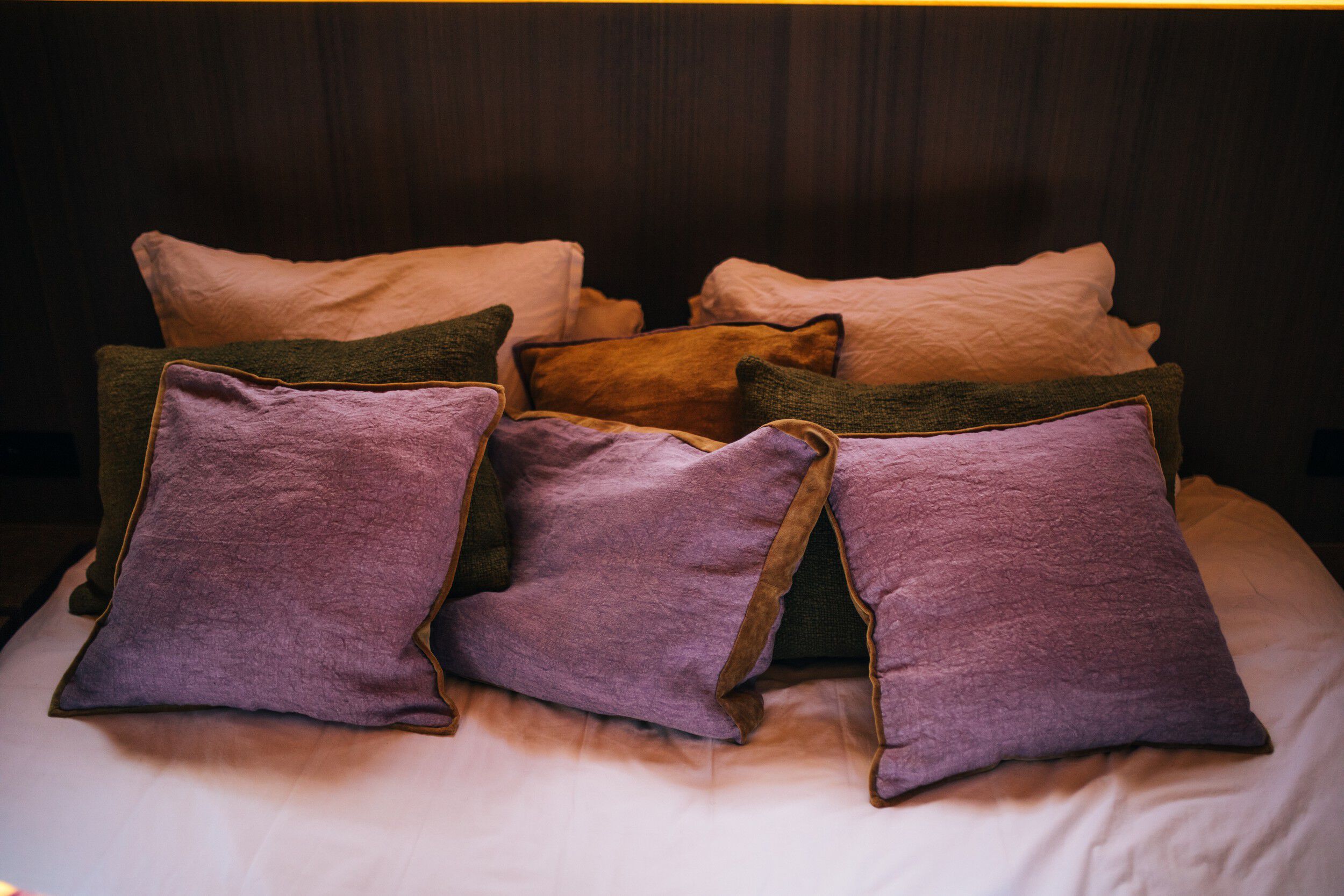 Льняная прямоугольная однотонная подушка POMAX BORDERS ARCH-00106515 - Вид №29